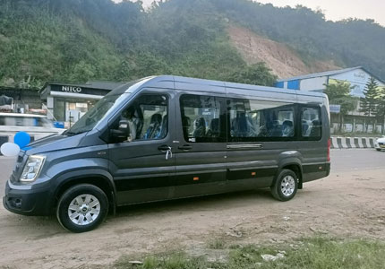 12 Seater Urbania Traveller